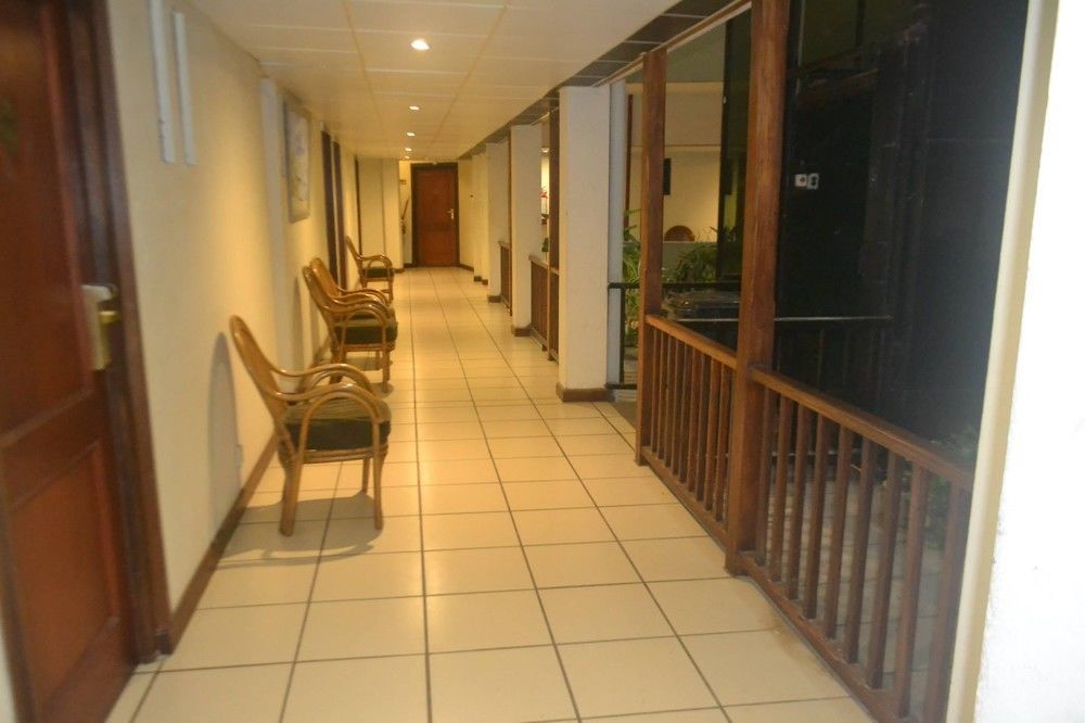 Hotel Janaki Colombo Exterior foto