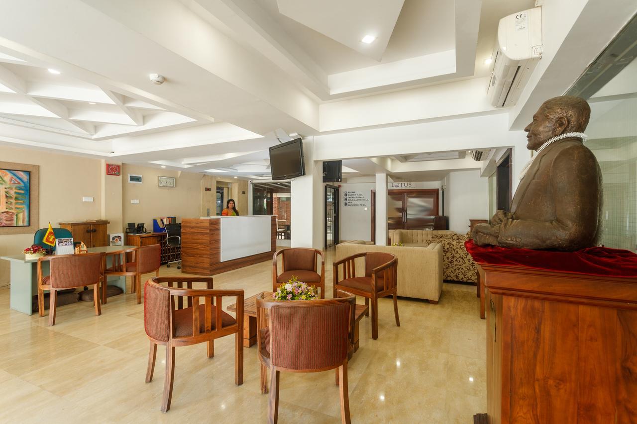 Hotel Janaki Colombo Exterior foto